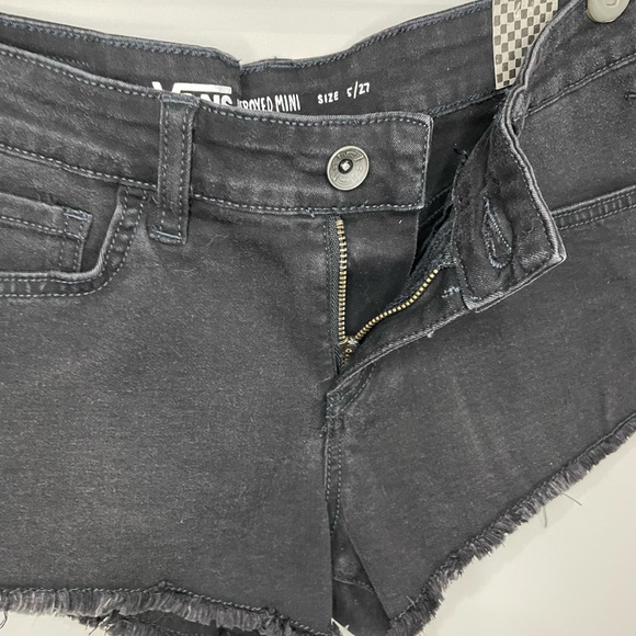 Vans NWT Destroyed black mini denim shorts size 5/27 - Picture 5 of 12